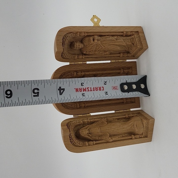 1983- Portable Holy Family Box Hand Carved Wooden Box NWT - Picture 5 of 7